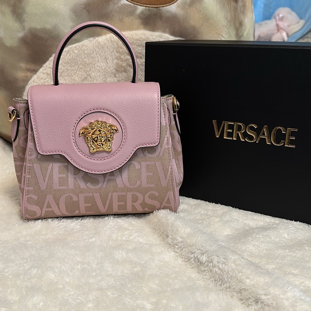 Versace ❌❌SOLD ❌❌Medusa Letter Bag